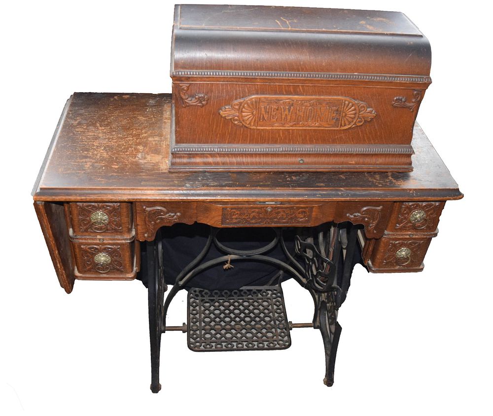 Lot 231: New Home Vintage Sewing Machine
