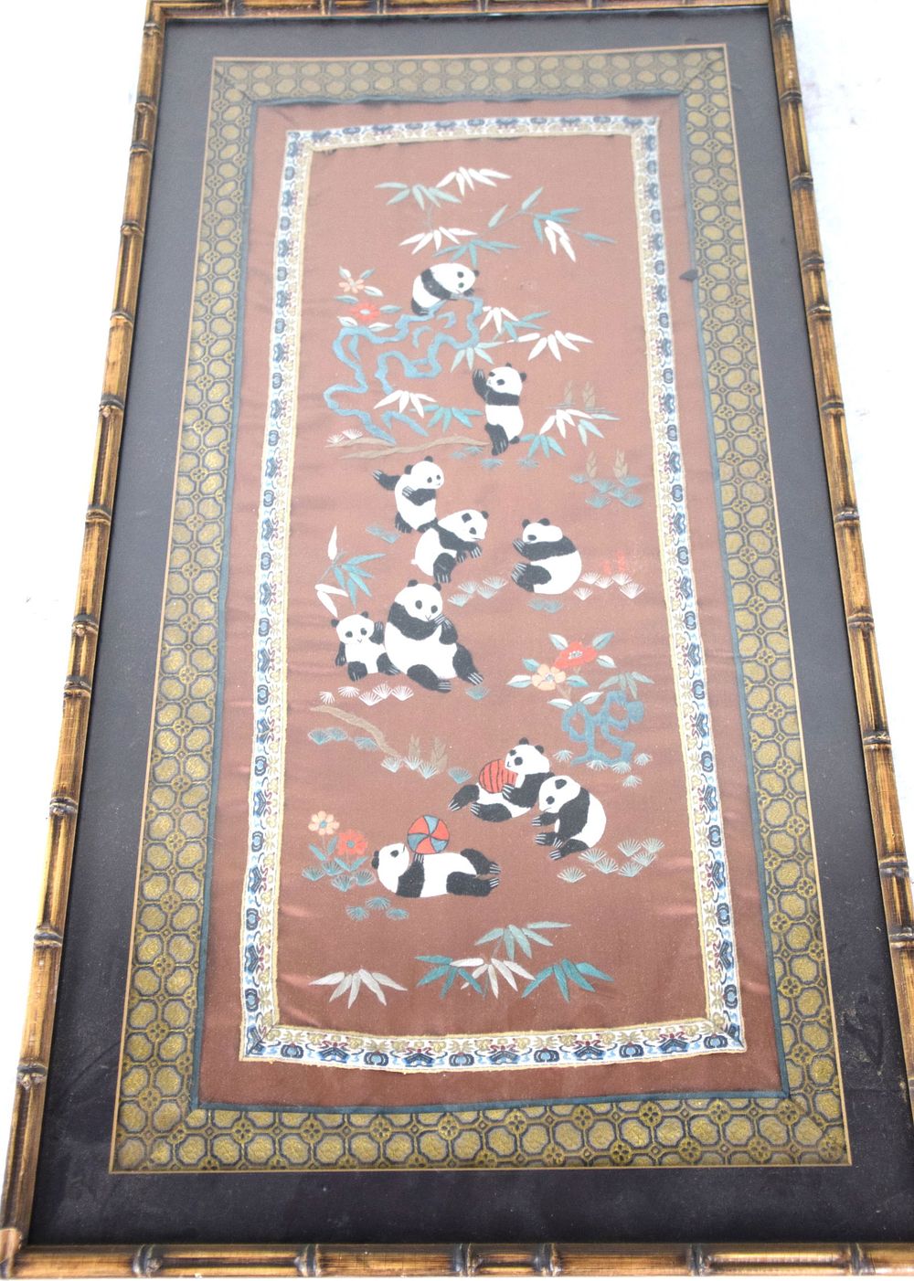 Lot 269: Oriental Artwork