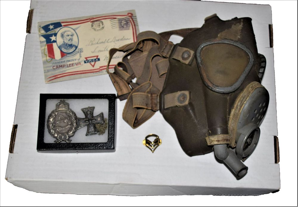 Lot 123: WWII US Army Gas Mask