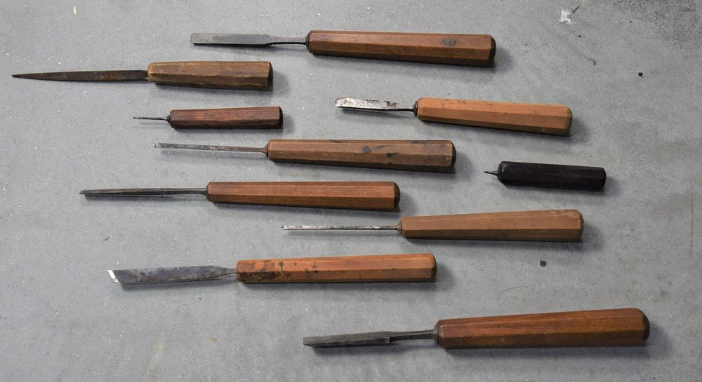 Lot 208: Set of Dunlap Carving Chisels