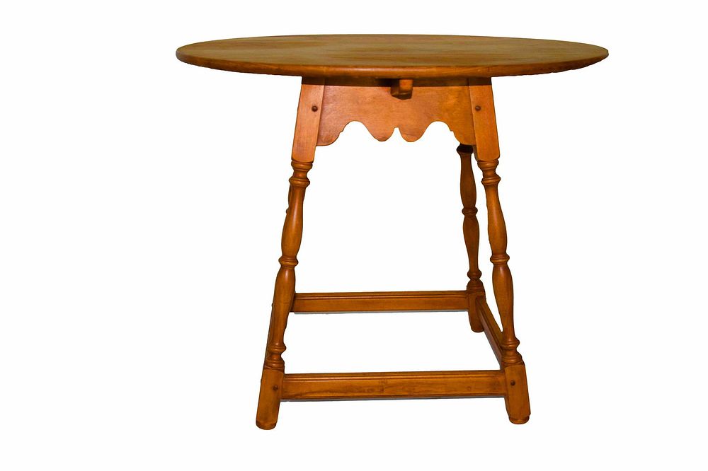 Lot 164: Oval Tap Table