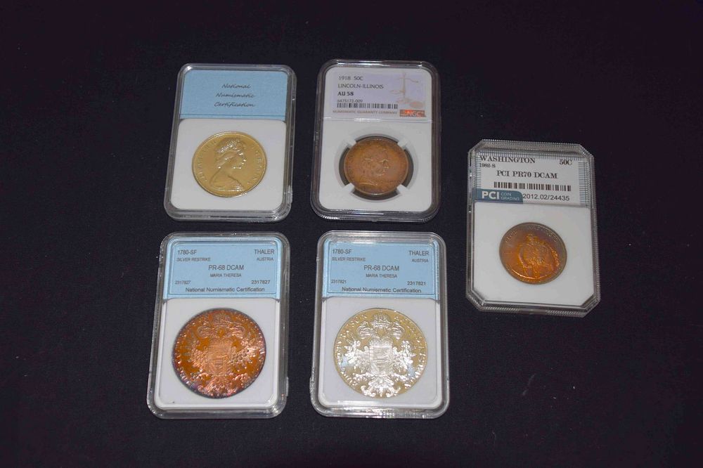 Lot 215: Commemorative Set