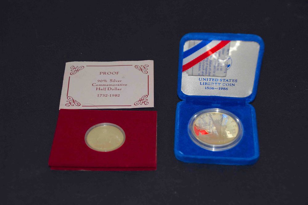 Lot 221: Two Commemoratives