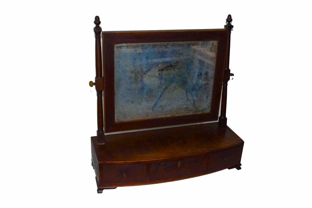 Lot 227: 91 Shaving Mirror