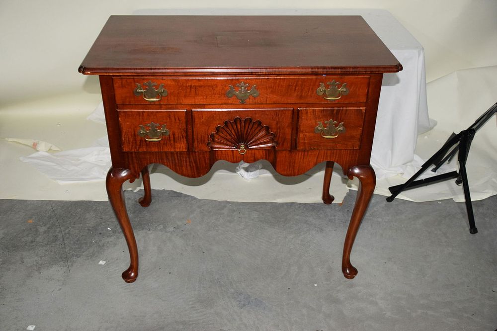Lot 186: Queen Anne Style Lowboy