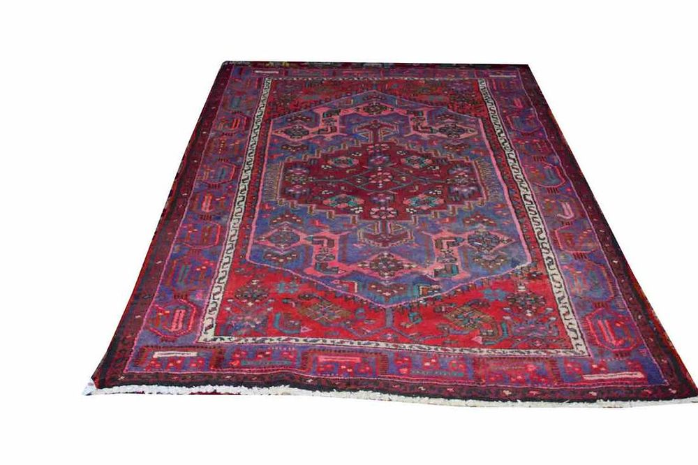 Lot 166: Oriental Scatter Rug