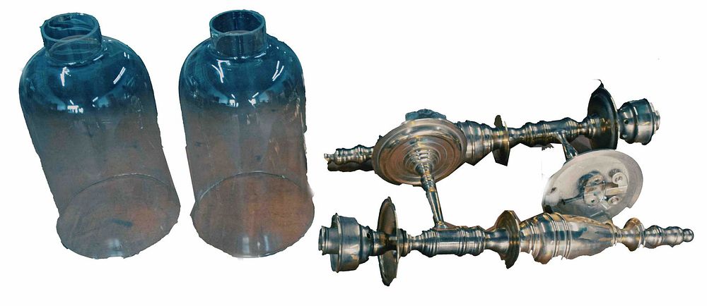 Lot 157: Pair Brass Wall Sconces