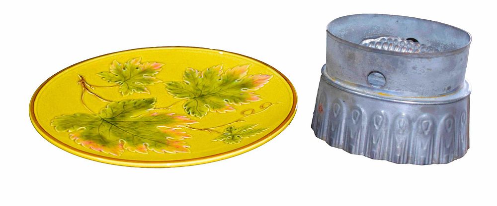 Lot 205: Two Piece Lot