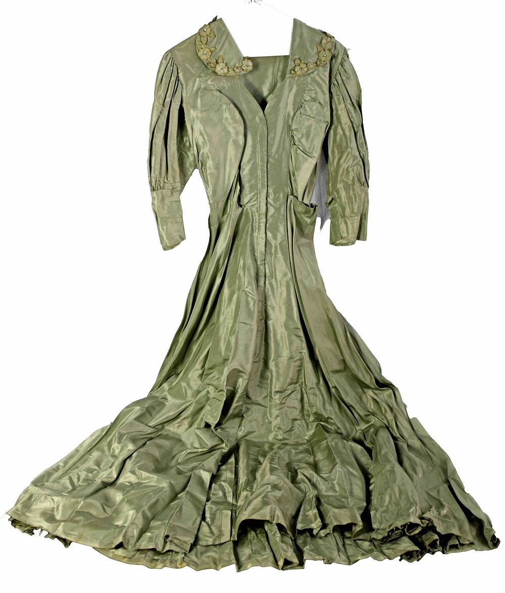 Lot 210: 1930/40 Dress Collection