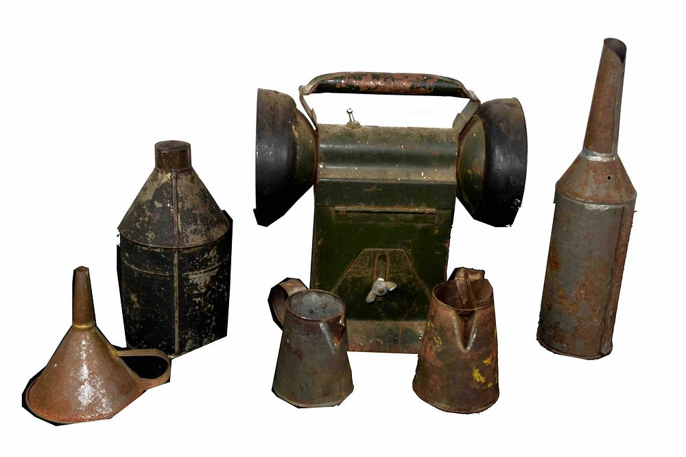Lot 234: Tin Lot