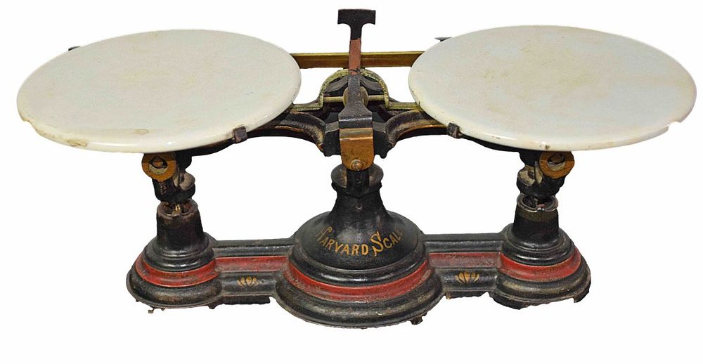 Lot 172: Porcelain Scale