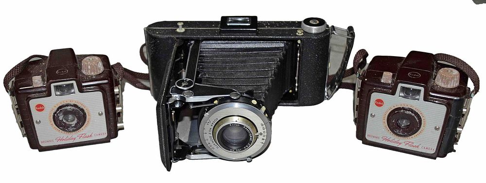 Lot 194: Kodak Vintage Set