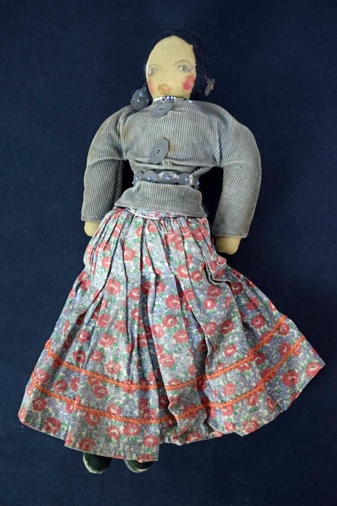 Lot 251: Navajo doll