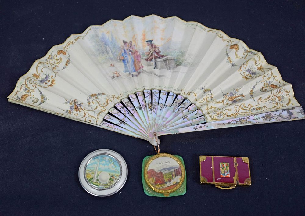 Lot 257: Lady's Commemerative Items