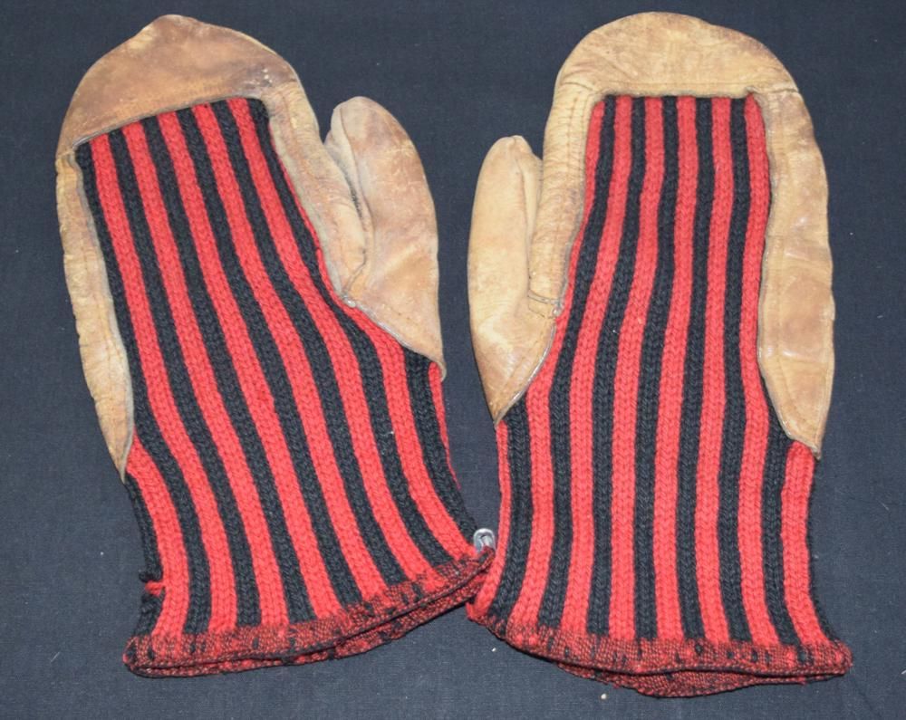 Lot 258: Maine-made Mittens