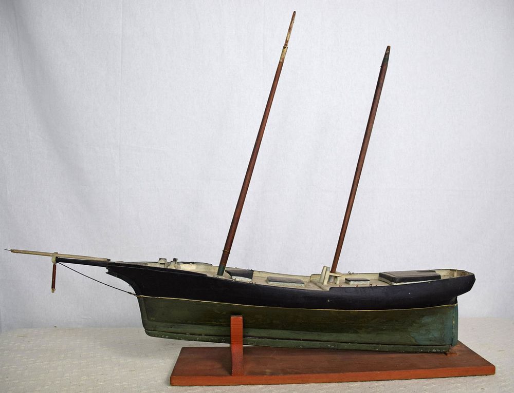 Lot 265: Pond Boat