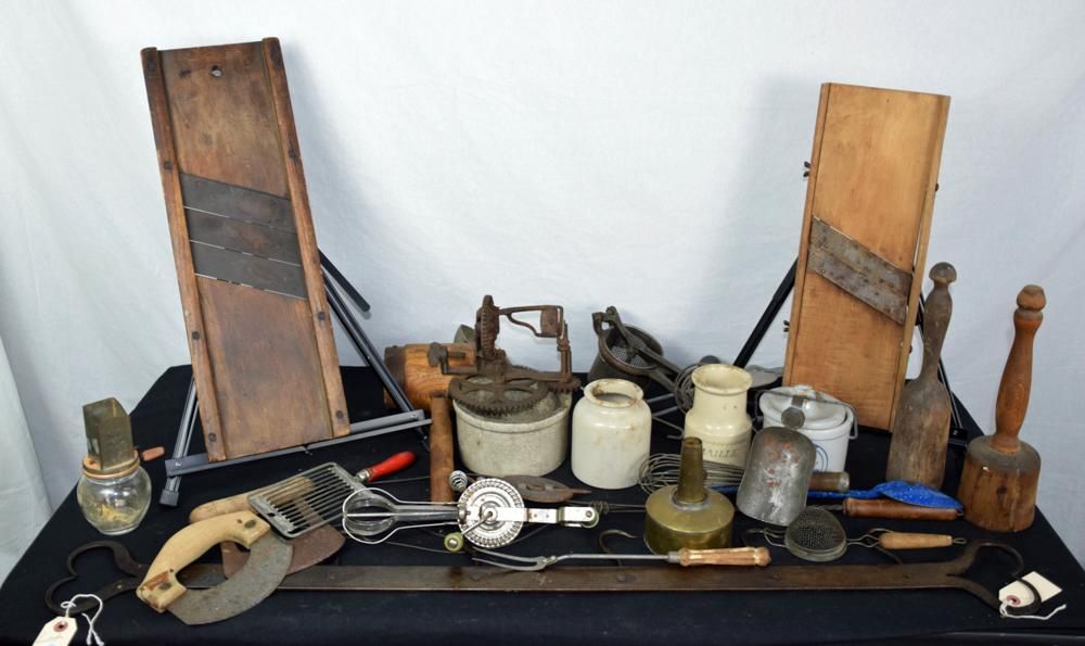 Lot 298: Large Kitchen Lot