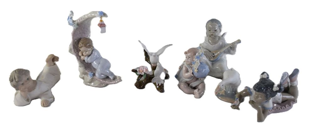 Lot 170: Seven Piece Lladro lot