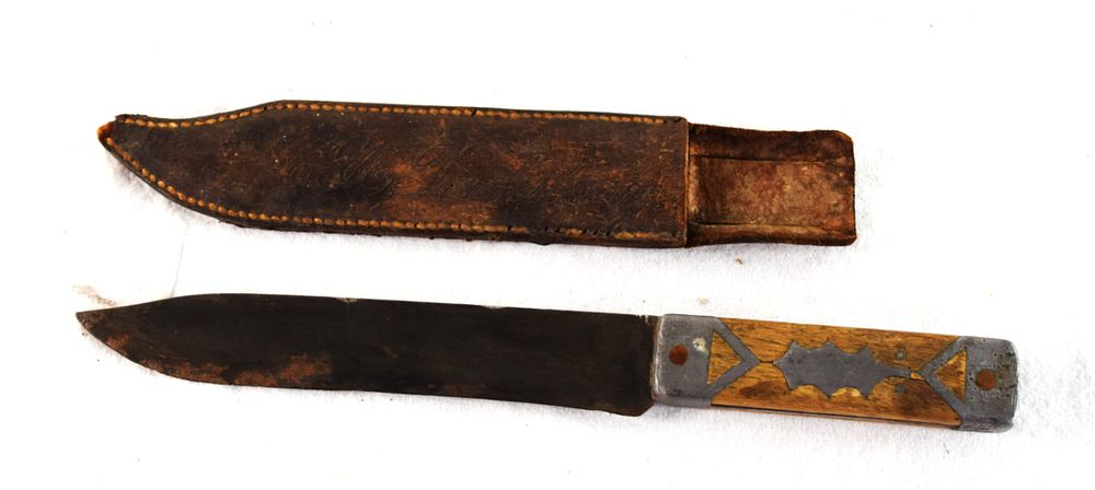 Lot 157: Buffalo Skinner Knife