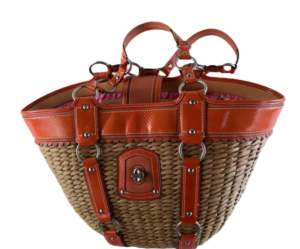 Lot 184: Coach Large Sholder Bag