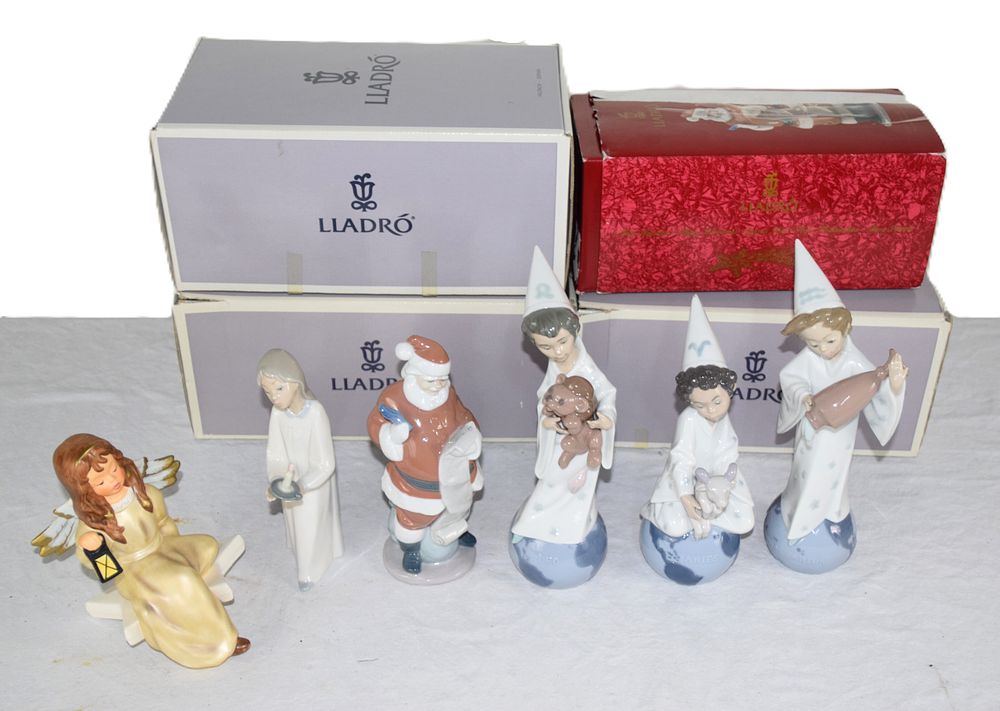 Lot 199: Five Lladro Figures