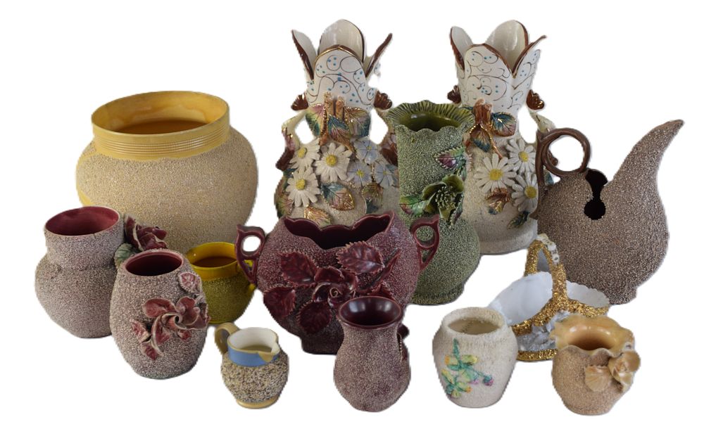 Lot 161: 14 Piece Majolica Tableware Lot