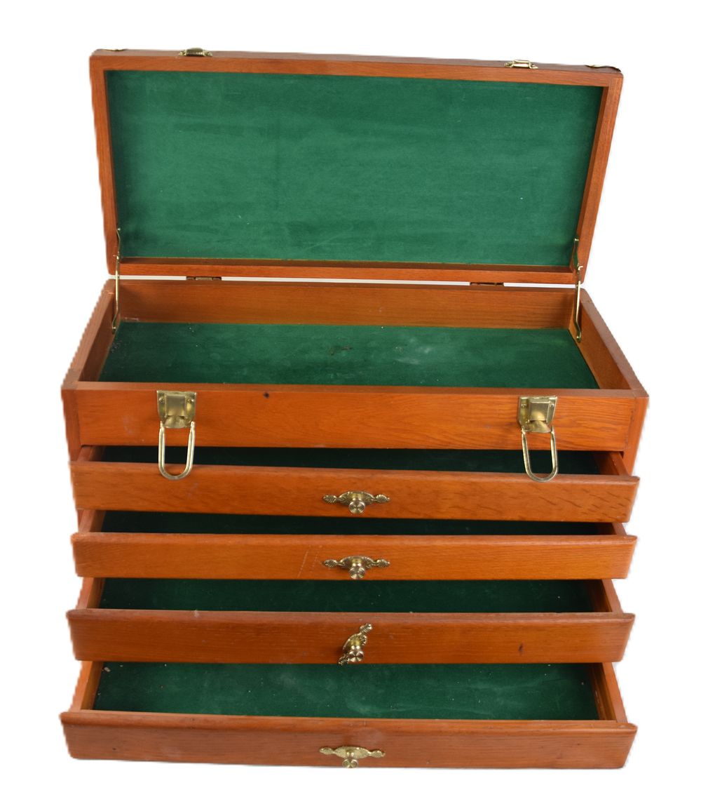 Lot 110: Collectors Chest