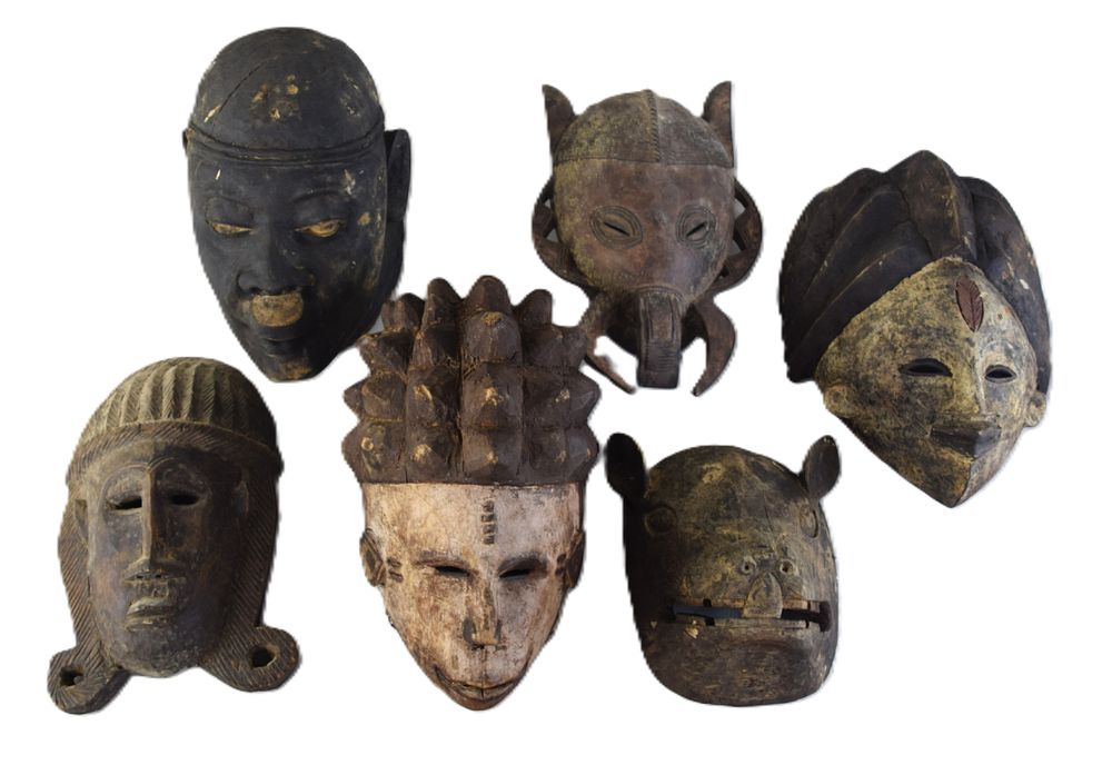 Lot 113: Collection of African/Mali Masks