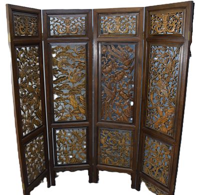 Wooden Carved Chinese Screen. Wooden carved four panel Chinese screen with multiple birds 
