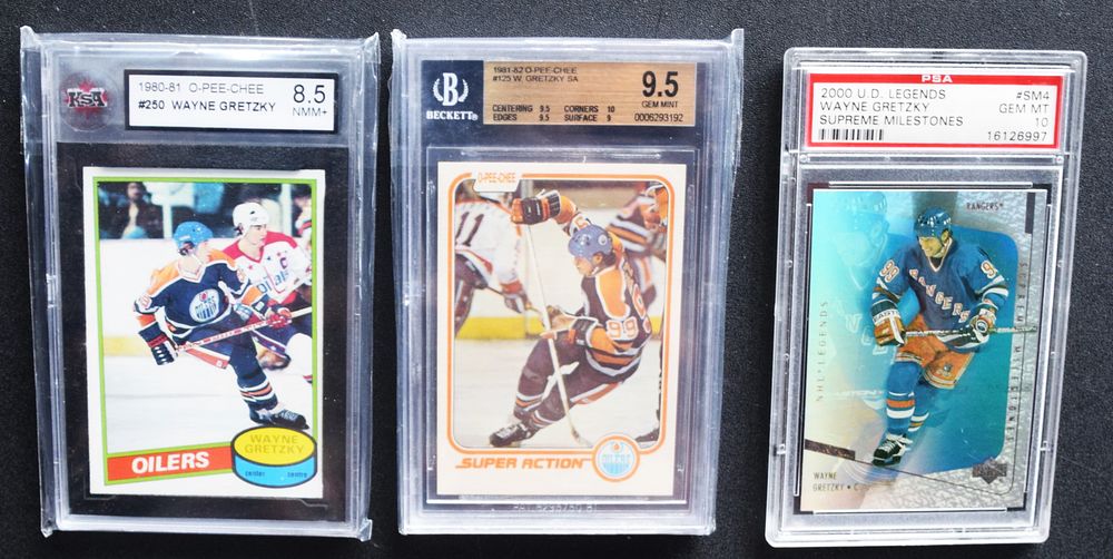 Lot 202: Three Gretzky Hockey Cards