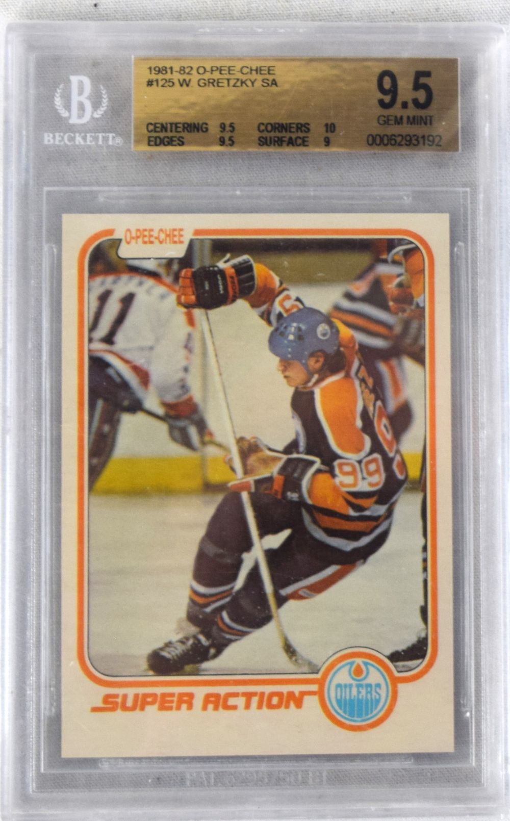 Lot 166: 1981-82 Wayne Gretzky Mint 9.5