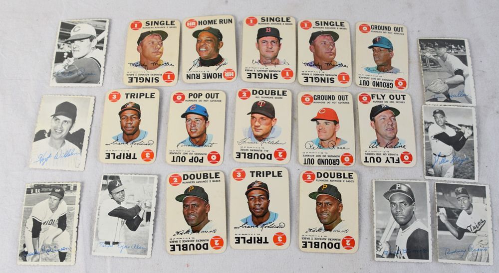 Lot 171: 1968-9 Baseball game and photo cards