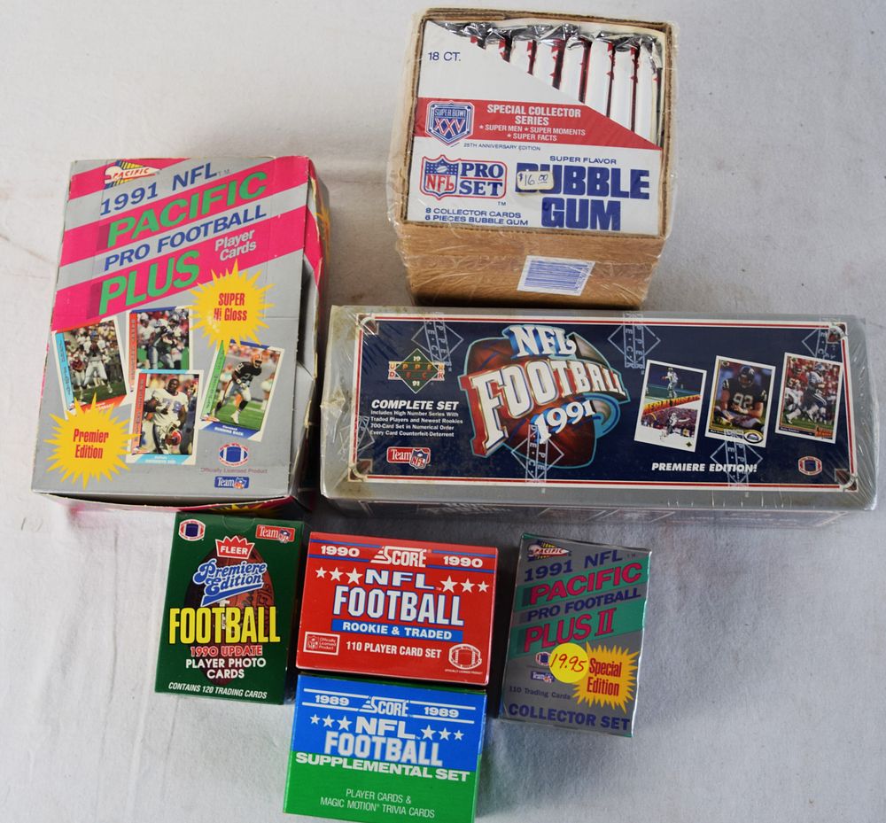 Lot 186: Factory Sealed Football Cards
