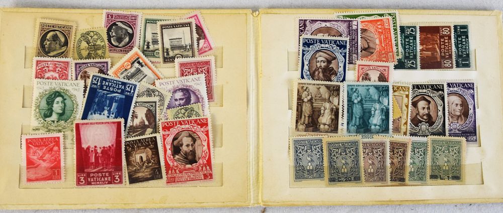 Lot 207: 1940s Mint Vatican Stamps