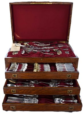 Exceptional Cromwell Gorham Sterling Silver Flat wear Set. An exceptional Cromwell pattern 
