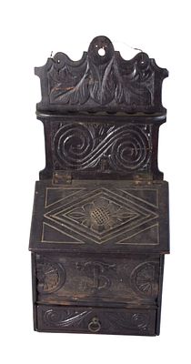 17th Century English Oak Pipe Box. A well carved 17th Century English oak pipe box with carvings 