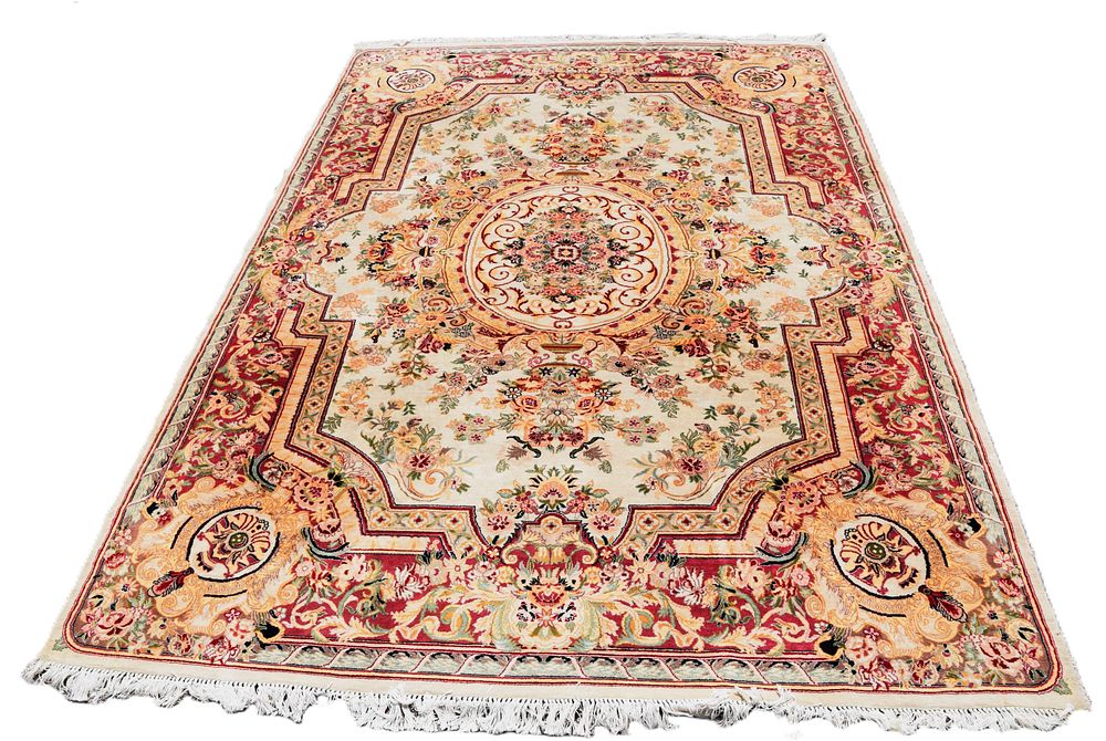 Lot 184: Aubusson Oriental Rug
