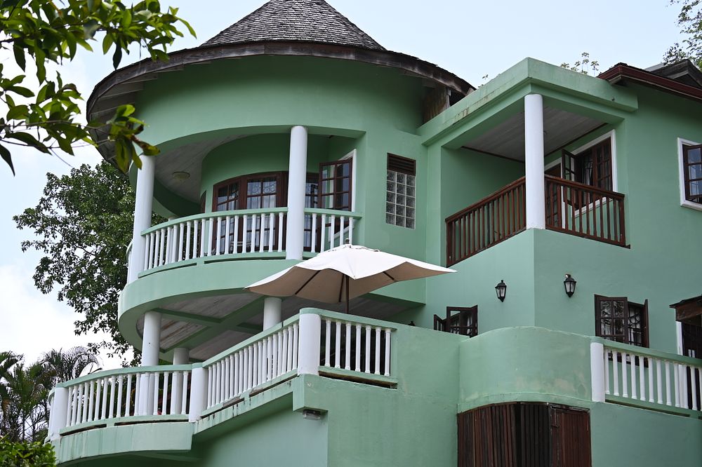 Lot 1: Saint Lucia Villa For 1 or 2 Weeks