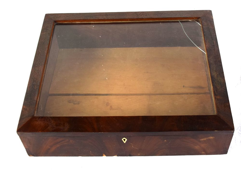 Lot 18: Pistol Gun Case