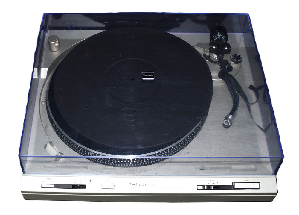 Lot 33B: Technics SL B-205 Turntable
