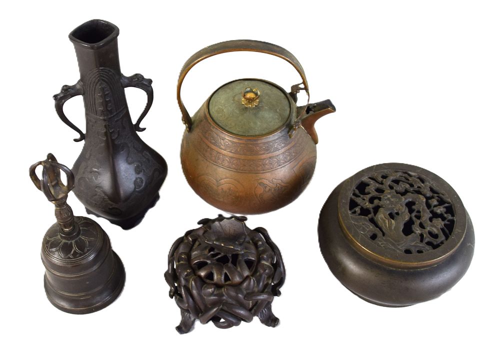 Lot 187: Five Piece Bronze Lot