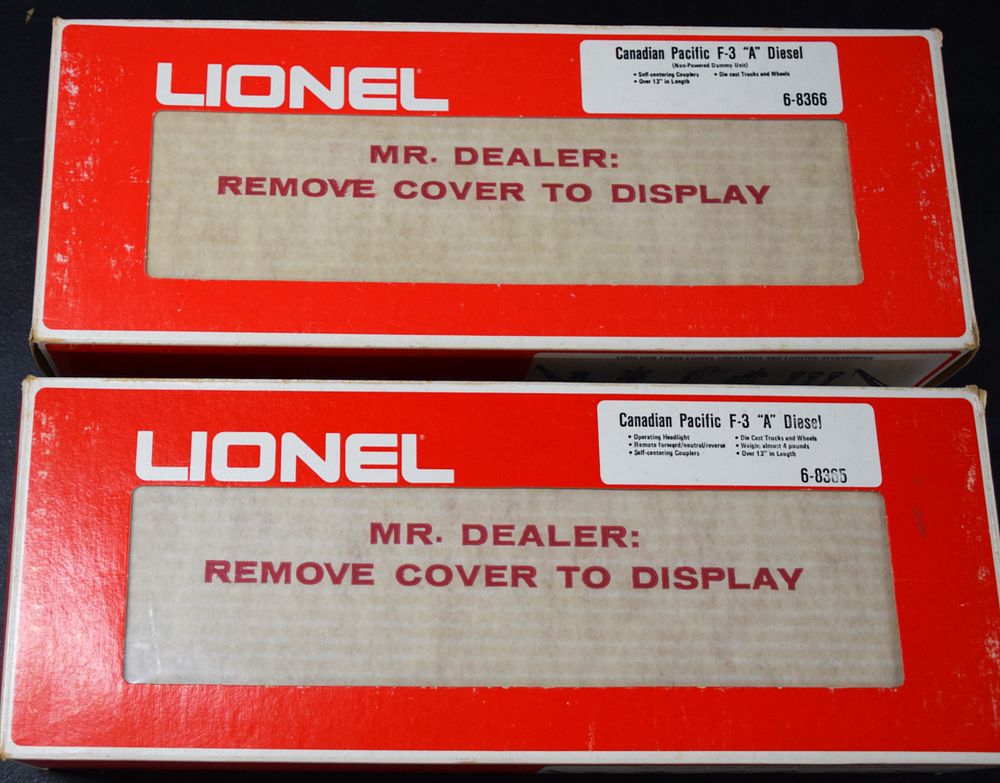 Lot 233: Lionel 8365/66-F3AA Powered And Dummy Train Engines