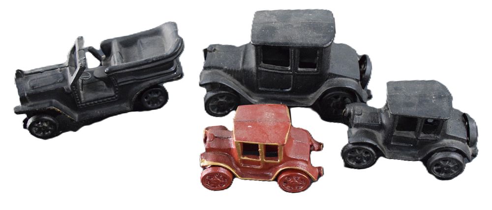 Lot 258: 4 Piece Cast Iron Lot