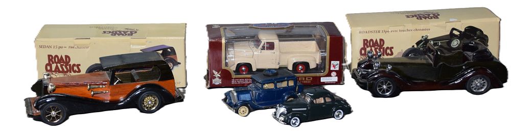 Lot 274: 5 Piece Toy Classic Car Lot