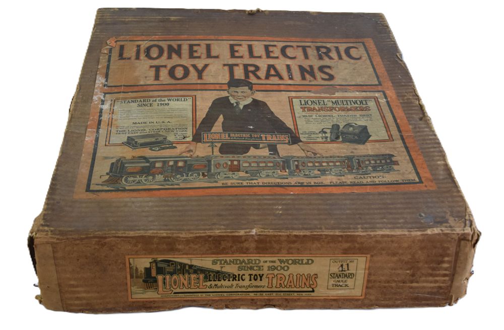 Lot 289: Lionel Train Set