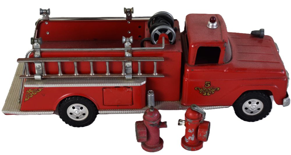 Lot 300: Vintage Tonka Toy Firetruck