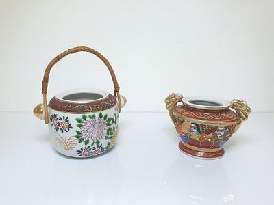 זוג כלים מפורצלן יפנים ישנים 
6-7X10-11 סמ"