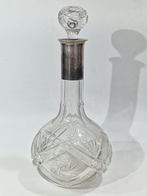 דקנטר קריסטל משולב כסף .800 גרמני מדהים מושלם וחתום. מידות 
26X12 ס"מ