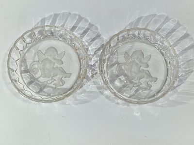 זוג קערות קופידון עתיקות - H. Ząbkowice פולין.
מעט שריטות. מידות 
11X3.3 ס"מ