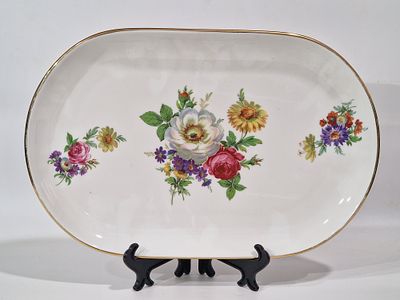 קערת הגשה גדולה רוזנטל "Rosenthal" גרמניה. דוגמאת פרחים מצב מושלם קילוף להזהבה. 
מידות 
34X22 ס"מ